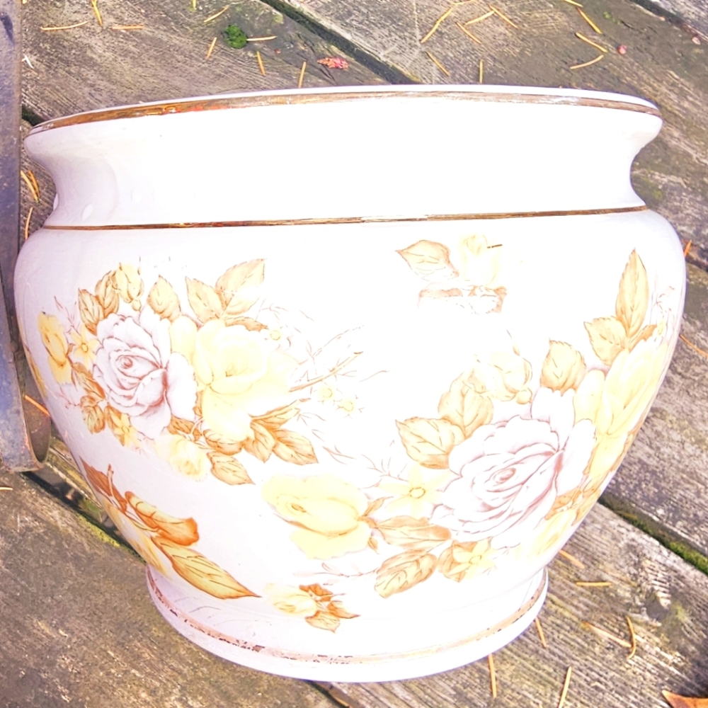 Facciolini Flower Pot - Picture 2 of 7